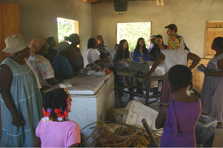 Conversation with women cooperative in Miramontes, discussing the new design for a cassava mill. Photo: Benji Moncivaiz