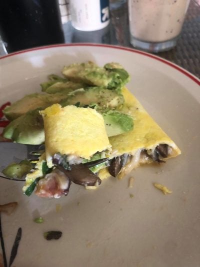 omelette with avocado
