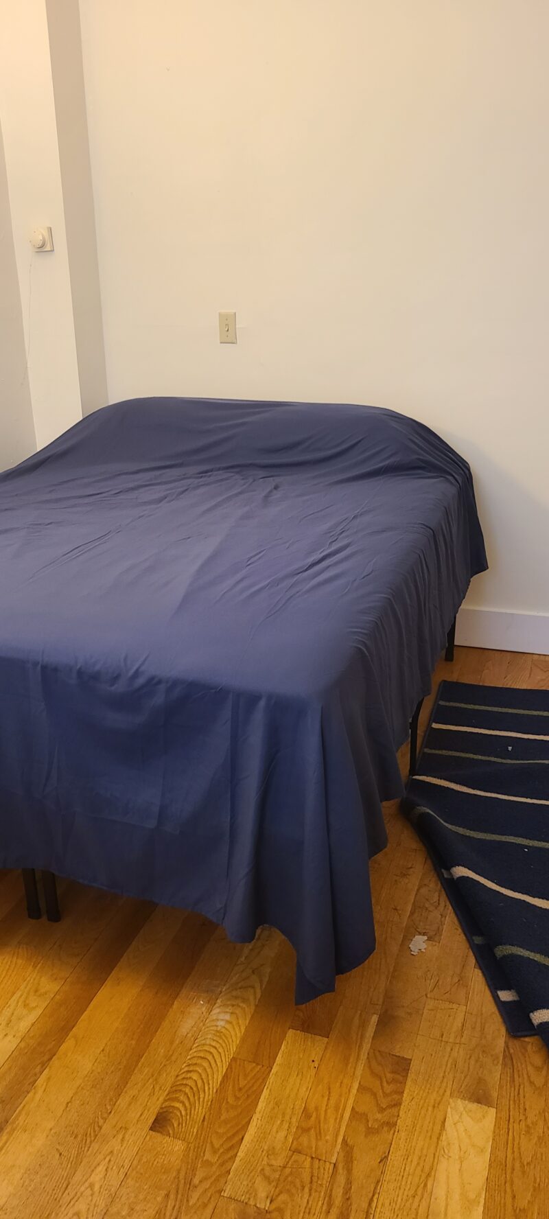 a bed! with sheets!