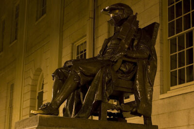 a picture of the halo3 hack on the john harvard statue