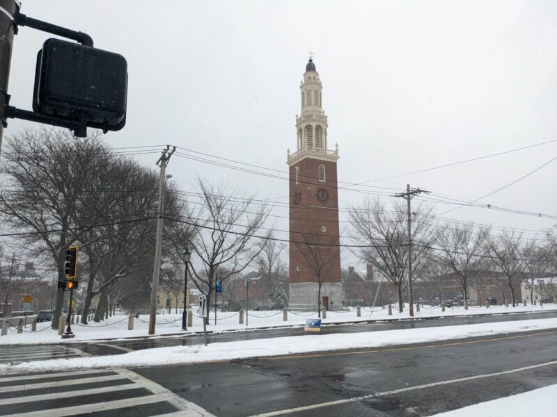 picture of clock at noon