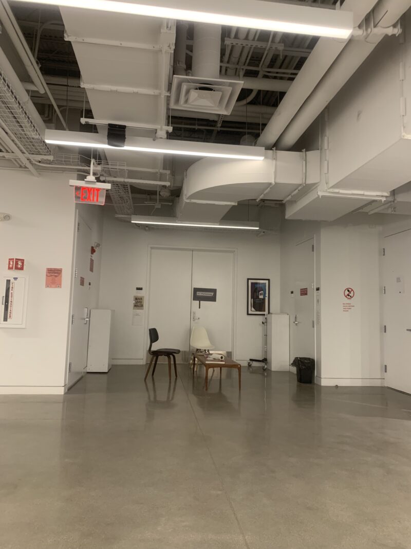 sitting area with chairs and tbales