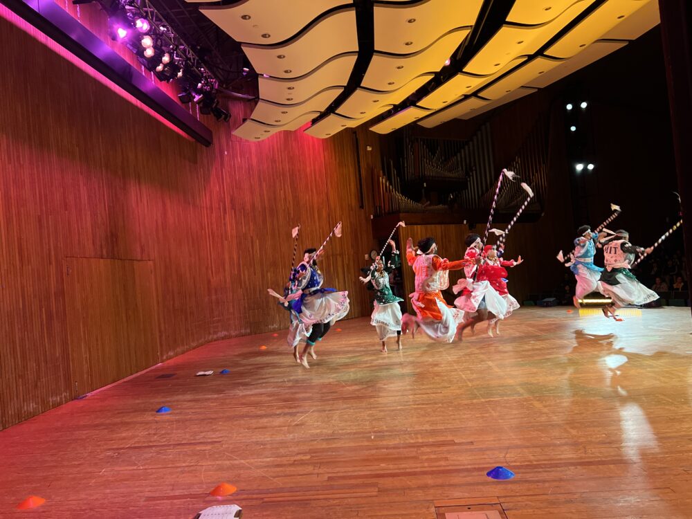 A view of MIT Bhangra dancers from backstage