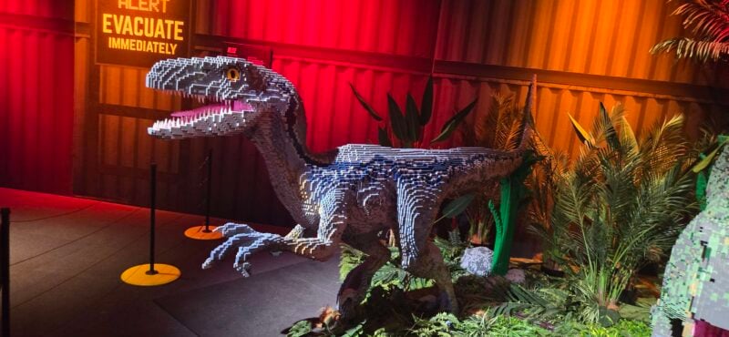 lego velociraptor